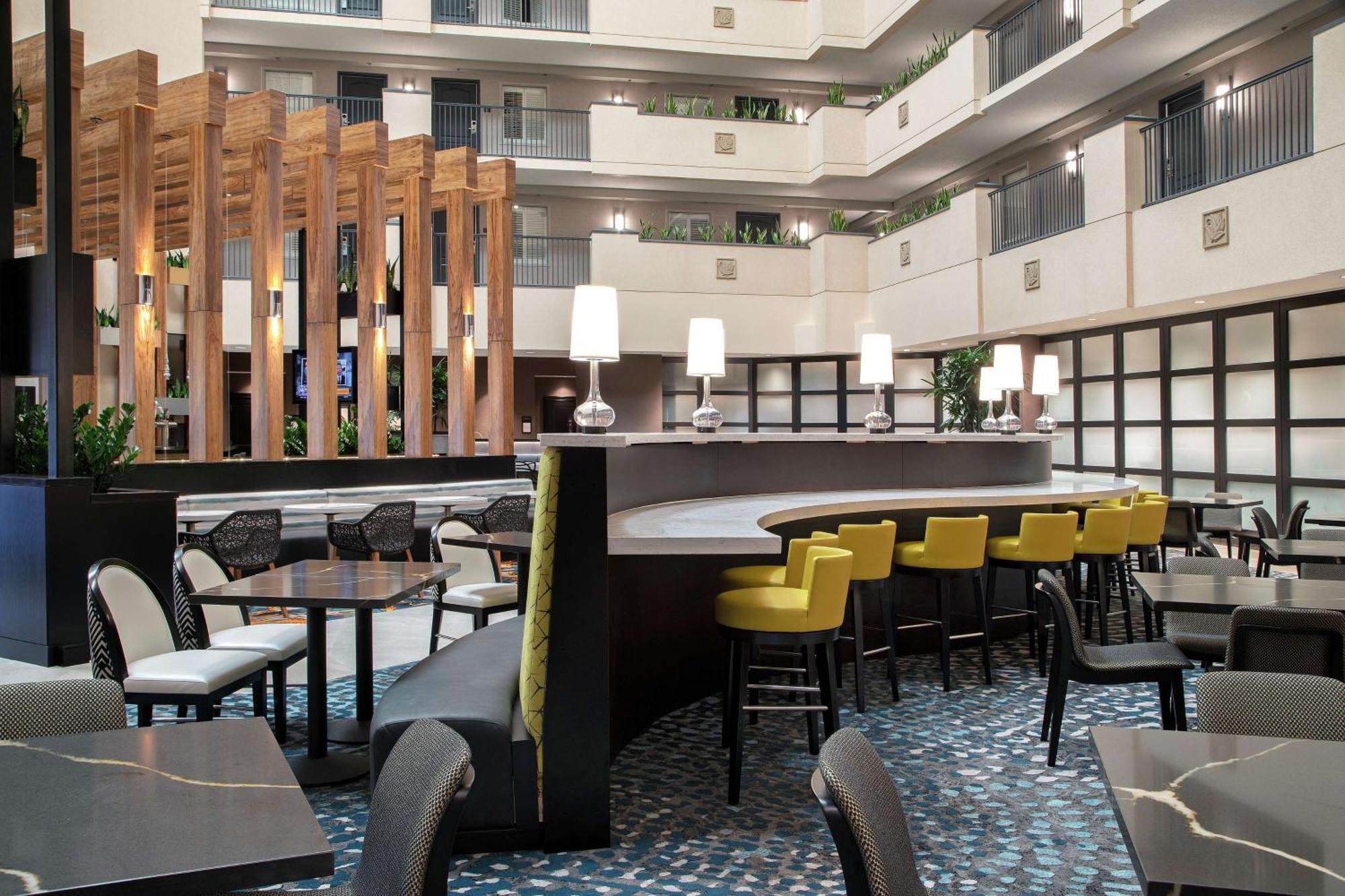 Embassy Suites By Hilton Orlando Airport Exterior photo