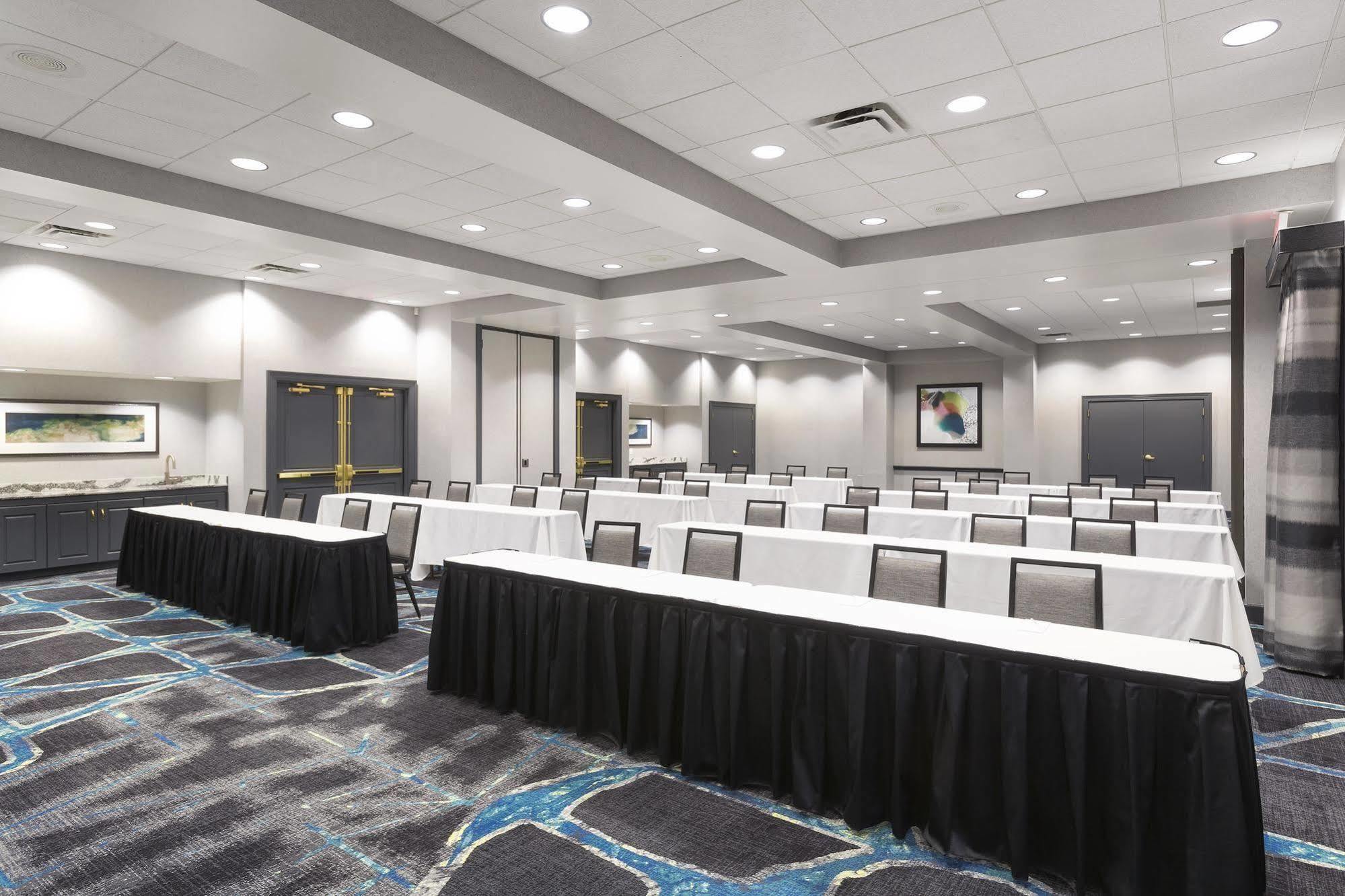 Embassy Suites By Hilton Orlando Airport Exterior photo
