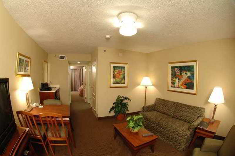 Embassy Suites By Hilton Orlando Airport Room photo